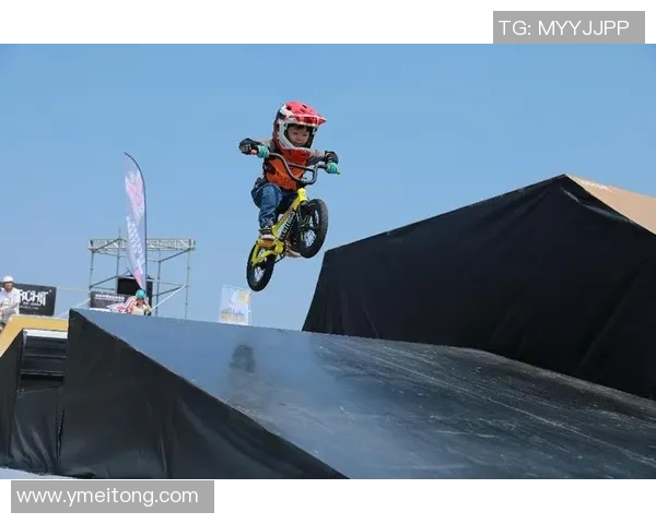 杭州极限运动队在世界街舞大赛中的力量表现精彩点评与分析 杭州极限运动队在世界街舞大赛中的力量表现精彩点评与分析